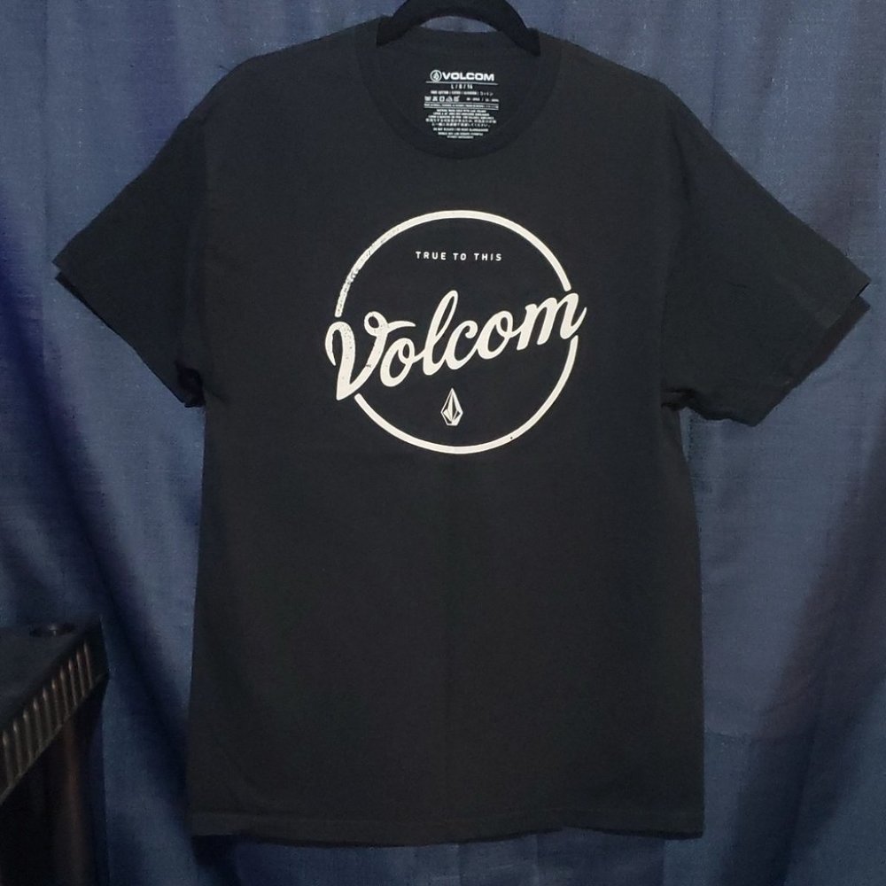 Volcom t-shirt